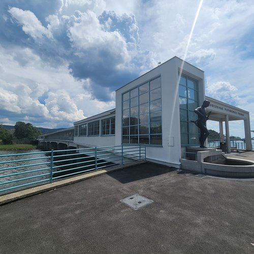 Feed image of Colonnade Bridge