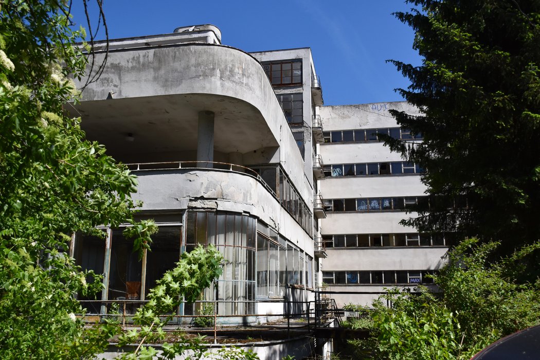Machnáč Sanatorium in Trenčianske Teplice by Jaromír Krejcar