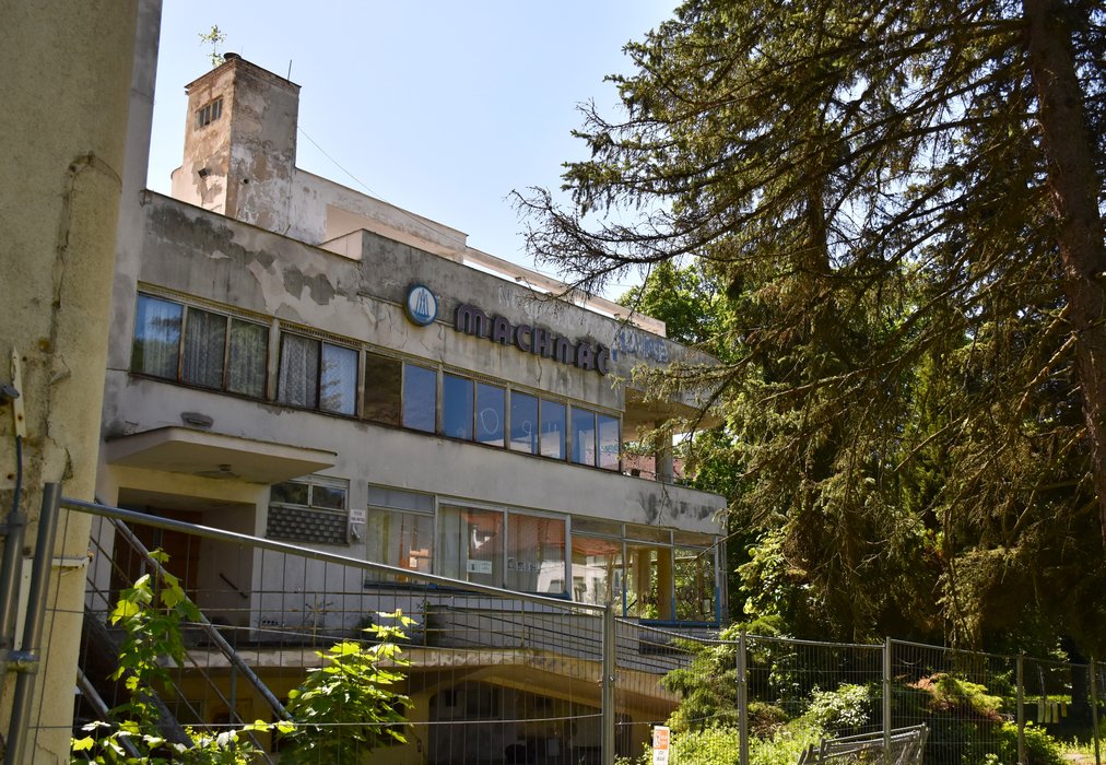 Machnáč Sanatorium in Trenčianske Teplice by Jaromír Krejcar