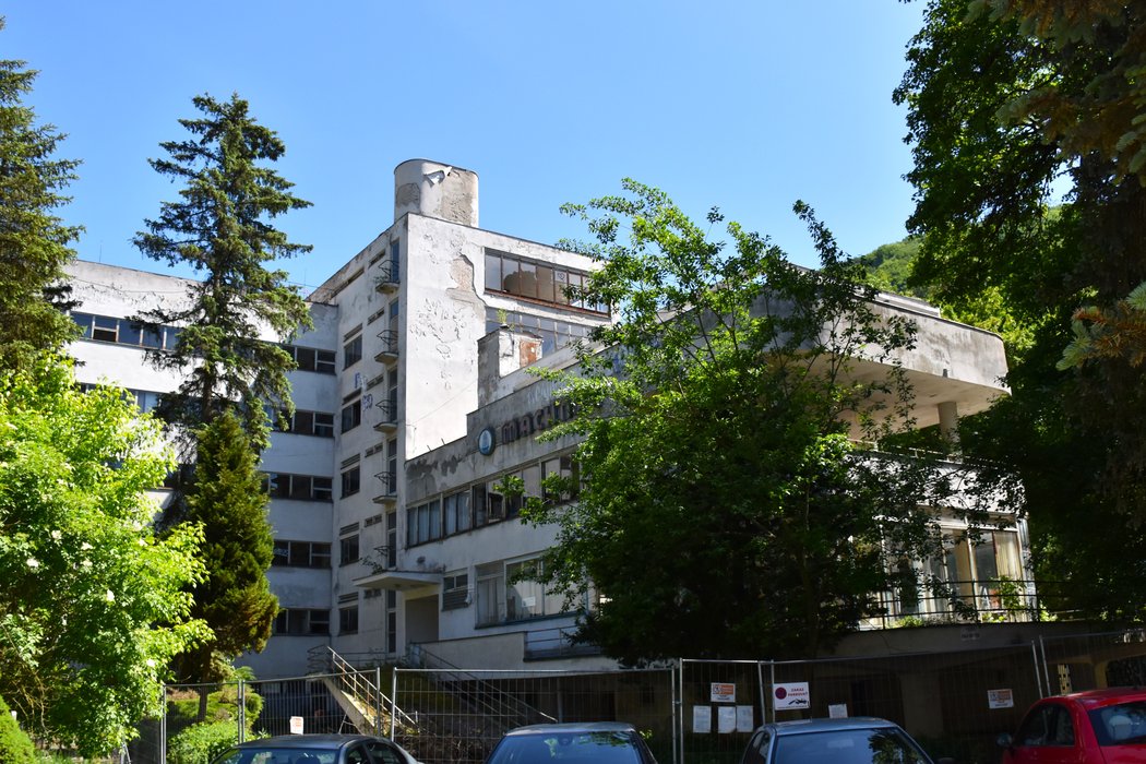 Machnáč Sanatorium in Trenčianske Teplice by Jaromír Krejcar