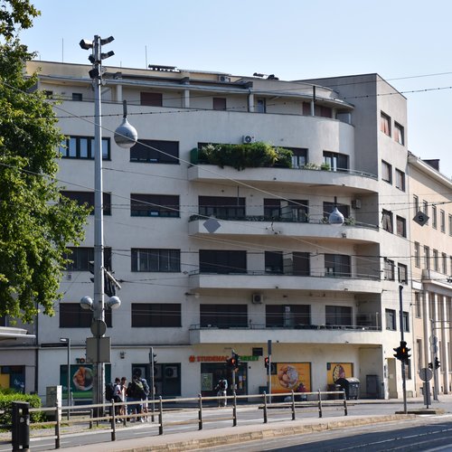 Feed image of House Hoffmann - Singer